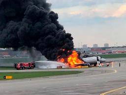 “<strong>비행기</strong> 불타는데 짐 찾느라”…참사 커졌다