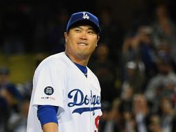 류현진, 2170일 만에 완봉승...제구·타격·수비 모두가 완벽했다