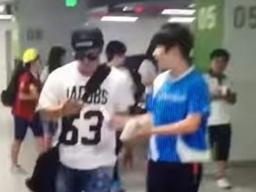 김선빈, 팬서비스 논란에 “말 아끼는 게 최선”…<strong>야구팬</strong>들 ‘부글부글’