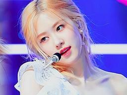 어릴적부터 예쁘단 소리 듣더니 700:1 경쟁 뚫고 아이돌 된 분