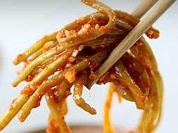 [뚝딱 한끼] '초여름 별미'…<strong>고구마순</strong><strong>김치</strong>