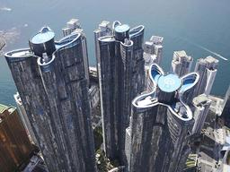 하늘 높은줄 모르는 국내 <strong>초고층</strong> 아파트 순위