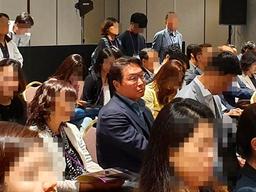 <strong>최태원</strong> SK 회장 '사회적 가치' 추진에 동거인 <strong>김희영</strong>씨 역할한 듯