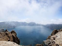 북한 과학자 “3년 새 10회 <strong>지진</strong>… 백두산이 심상찮다”
