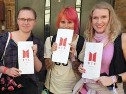 "<strong>BTS</strong>가 왜 좋아요?" 해외 아미들에 물었다…돌아온 답변들은