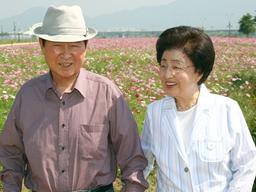 DJ아내 이전에 <strong>여성</strong><strong>운동가</strong> 이희호···첫 캠페인 "혼인신고 합시다"