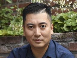 ‘기생충’ 지하인간 <strong>박명훈</strong> “1년 동안 SNS까지 끊었어요”