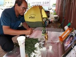 불량장비에 30대 배전공 추락사…억울함에 거리로 나온 <strong>아버지</strong>