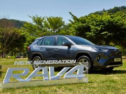 [신차드라이브]토요타 RAV4, 듬직한 '정통 SUV'로 다시 태어났다