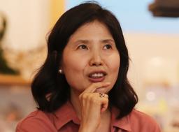 “출판사들 꺼려 1인출판사 차리고…재판 대비 ‘<strong>검열</strong>’도 했죠”