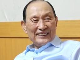 'TV는 사랑을 싣고' <strong>이정길</strong>, 90세 스승과 재회 #참된 가르침 #큰절