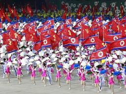 [서소문사진관]VIP석 100만원…북 '인민의 나라' 공연 재개