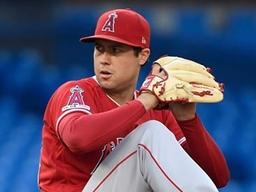 "<strong>사망 원인</strong> 비공개" 에인절스 투수 스캑스 사망, TEX-LAA전 긴급 취소