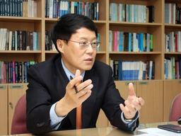 “한국 반도체 넉 달은 버티지만, 더 끌면 <strong>일본도</strong> 치명상”