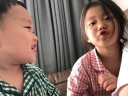 <strong>장범준</strong>♥송승아, 자녀 조아+하다 근황..아빠를 빼다 박았네