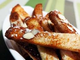 입이 심심할 때는 <strong>식빵</strong> 러스크