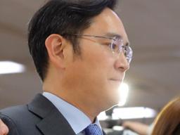 이재용 부회장 동분서주...<strong>수사</strong> 당국은 ‘조이기’