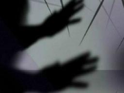 [단독] 女화장실 '몰카의심男' 놔준 쇼핑몰…"성추행이라도 당했냐"