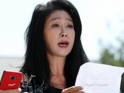 "거물 아들이 컴퓨터 절도"…김부선 허위글 2심서 벌금올라