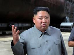 ‘미사일 발사’ 김정은 南 맹비난…“앞으로는 평화, 뒤로 군사연습”