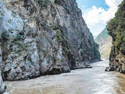 차마고도 마방 자취따라 호도협-옥룡설산을 걷는다