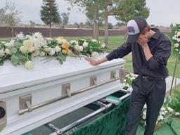 "당신은 내 전설"..<strong>김사무엘</strong>, 父묘지 눈물의 사부곡→위로·응원ing