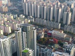 ‘30년? 40년?이 고작…’ 한국 <strong>아파트</strong> 수명이 유독 짧은 이유