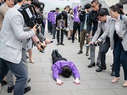 '위대한 쇼' 송승헌, 참회의 삼보일배…피 땀 눈물 열연 '임팩트 甲'