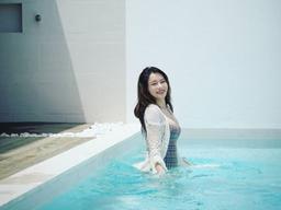 <strong>서유리</strong> “살쪄서 겨우 들어간 <strong>수영복</strong>”..신혼여행 사진 공개