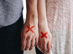 <strong>이혼</strong> 때 재산 나눴어도 남편 <strong>연금</strong> 분할요구 할 수 있나요