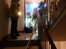 충격의 '냉장고 속 시신'···<strong>현관문</strong> 틈까지 청테이프로 막아놨다