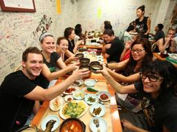 웬만한 중견기업 넘어선다는 20년 이상 뿌리잡은 지방 음식점