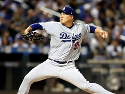 <strong>류현진</strong>, 이번엔 <strong>홈런</strong>이다··· 2019시즌을 더 특별하게 만든 첫 기록들