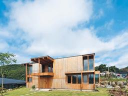 방문도 가구도 없습니다, 건축가가 지은 '소박한 나의 집'