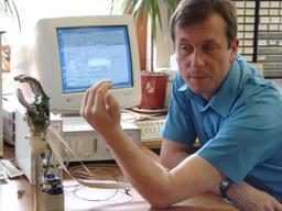 기계와 만난 인간, 제3의 인류가 되다