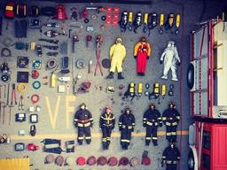 전 세계 군인·경찰·소방관의 장비 자랑, ’테트리스 챌린지’를 아시나요?