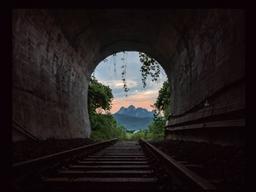 걸리면 벌금…지금 <strong>SNS</strong>에서 <strong>삭제</strong>해야 할 ‘이 <strong>사진</strong>’