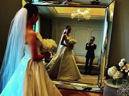 "<strong>10월의</strong> <strong>신부</strong>"…지드래곤, 누나 권다미♥김민준 결혼식 사진 공개