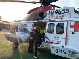 경기도, 전국 최초 도입 <strong>닥터헬기</strong> "2~3일에 1명씩 생명 구해"