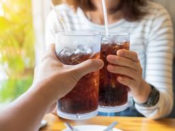 배달식 인기에 <strong>탄산</strong>음료 소비 다시 늘었다