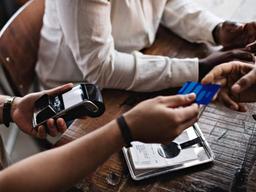 ‘더치페이’의 의미와 <strong>기원</strong>이 우리에게 알려주는 것