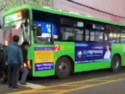 마을버스에 치인 9살...시민들의 눈물겨운 구조 노력