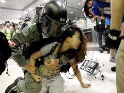 홍콩 시위 150일간 시민 3000명 넘게 <strong>체포</strong>돼