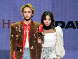 손 잡고 컴백한 현아·던… 아이돌 연애 향한 시선 바꿀까