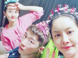 <strong>김가연</strong>♥임요환, 큰딸과 함께 왕관 대잔치..엄마 닮아 예쁘네