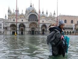 베네치아 53년만의 최악홍수…1천200년 산마르코성당 6번째 <strong>침수</strong>