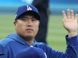 류현진, 아시아 선수 최초로 사이영상 1위 득표