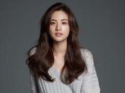 나나, <strong>플레디스</strong>와 재계약 "10년 파트너십 이어간다"