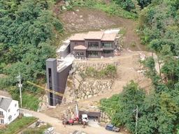 숲속 엘리베이터라니…수도권 ‘<strong>타운하우스</strong>’ 막개발 몸살