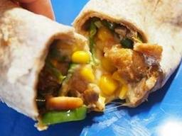 남은 치킨 요리로 '치킨스낵랩 만들기' 추천해요!